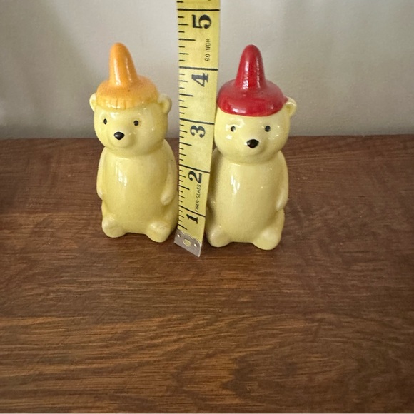 Vintage Honey Bear Yellow and Red Salt and Pepper Shakers - Picture 5 of 5